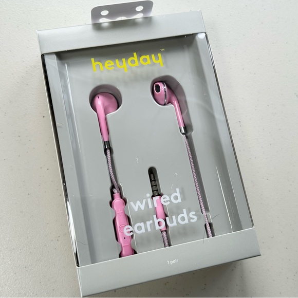 Heyday Wired Earbuds  w/ Microphone 3.5mm Aux Jack Headphones Candy Pink (NEW) - Picture 6 of 6